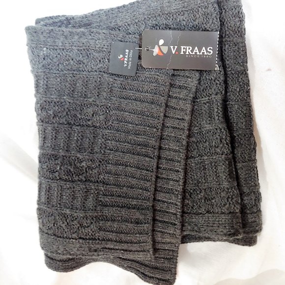 V. Fraas Cable Knit Scarf, NWT - Picture 5 of 5